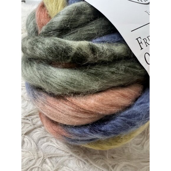 1- Loops & Threads Free Spirit Ombre 40.5 Yards Jumbo Wool Blend 26.3 Oz Yarn - Picture 7 of 8